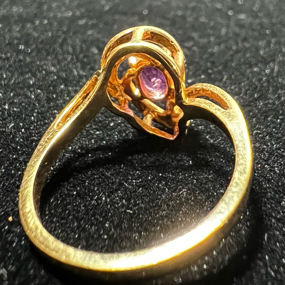 Beautiful Ring - Picture 4 of 9